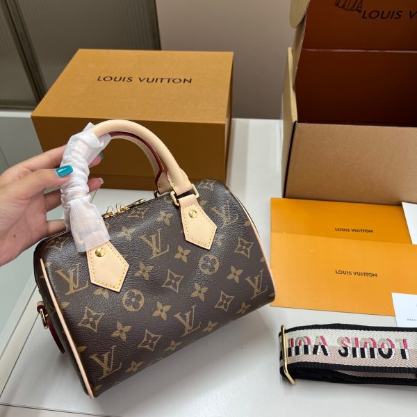 LV SPEEDY BANDOULIÈRE 25