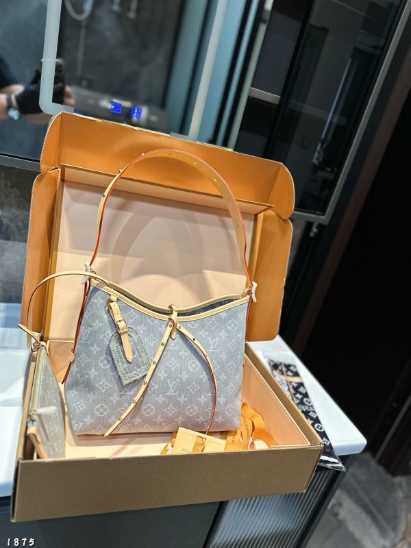 LV CarryAll MM