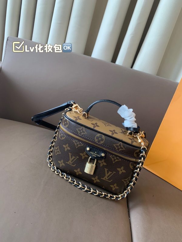 LV Vanity Chain Pouch - 图片 3