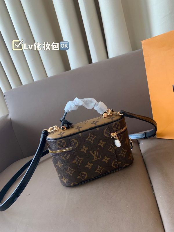 LV Vanity Chain Pouch - 图片 8