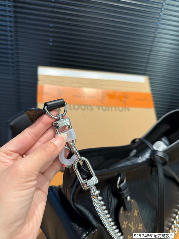 LV CarryAll Cargo Vibe PM - 图片 17