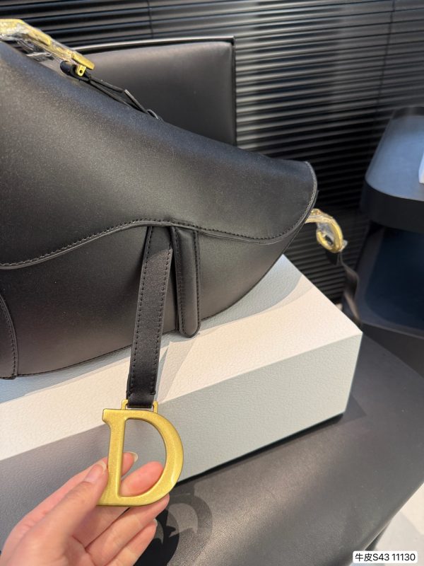 Dior Medium Soft Saddle Bag with Strap - 图片 21
