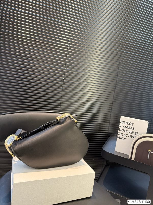 Dior Medium Soft Saddle Bag with Strap - 图片 22