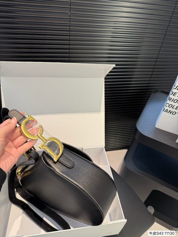 Dior Medium Soft Saddle Bag with Strap - 图片 23