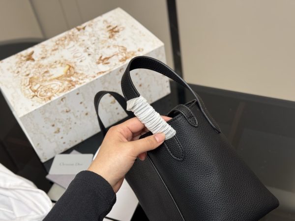 Dior Small Signature Bucket Bag - 图片 7