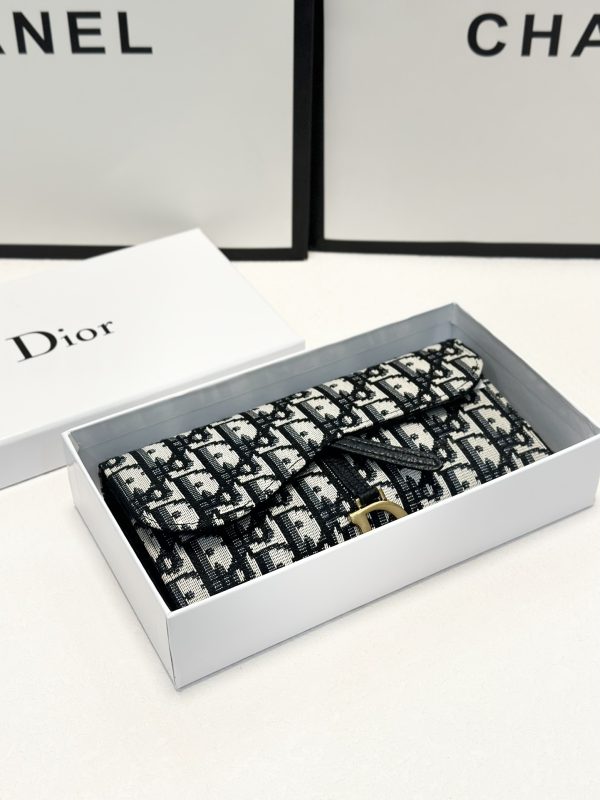 Dior Small Saddle Pouch with Chain