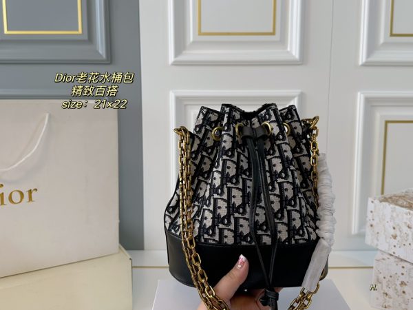 Dior 30 Montaigne Mini Bucket Bag with Drawstring - 图片 2