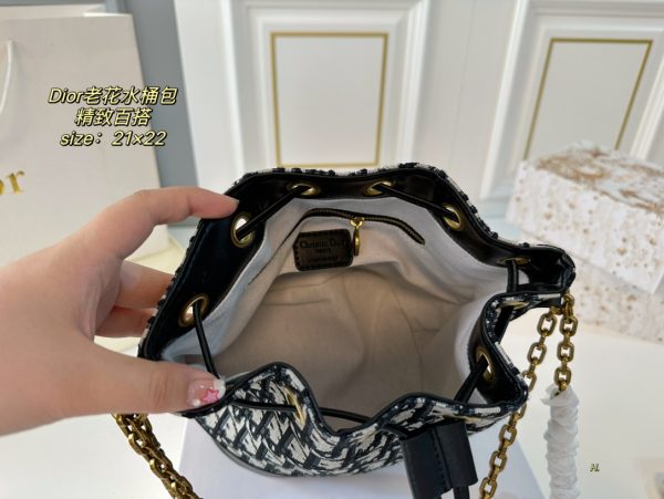 Dior 30 Montaigne Mini Bucket Bag with Drawstring - 图片 9
