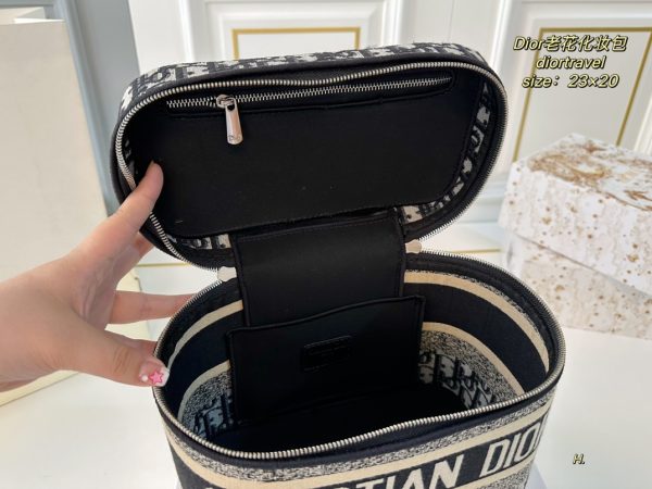 Dior Medium DiorTravel Vanity Bag - 图片 9