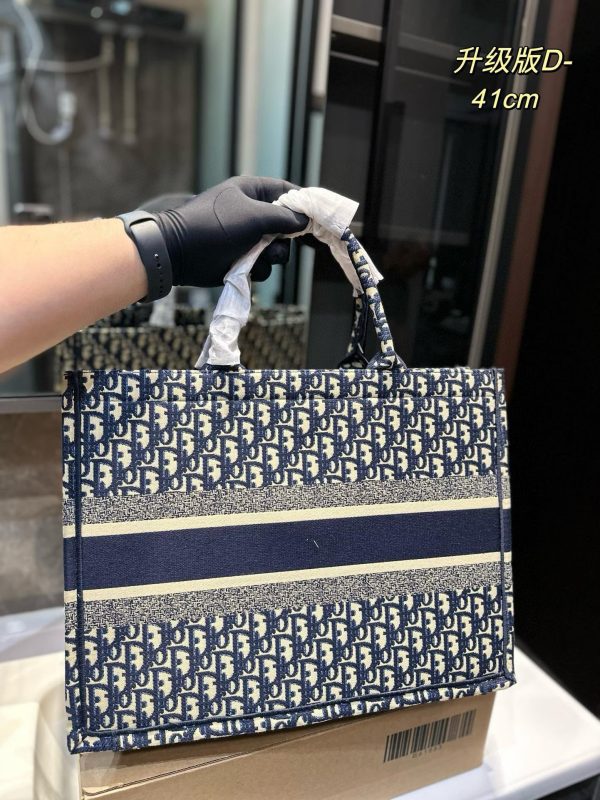 Dior Medium Dior Book Tote - 图片 11